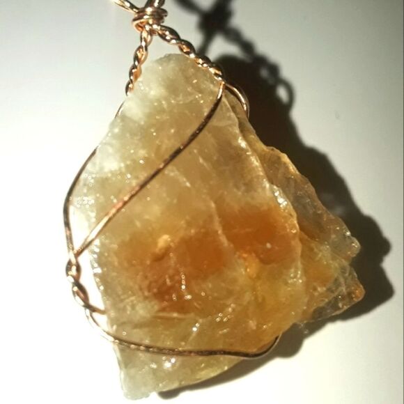 Hand crafted crystal pendant necklace - Picture 8 of 8